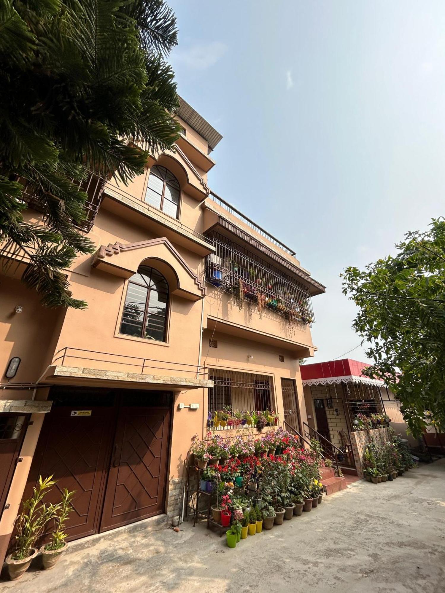 Mulaqat Homestay Siliguri Extérieur photo