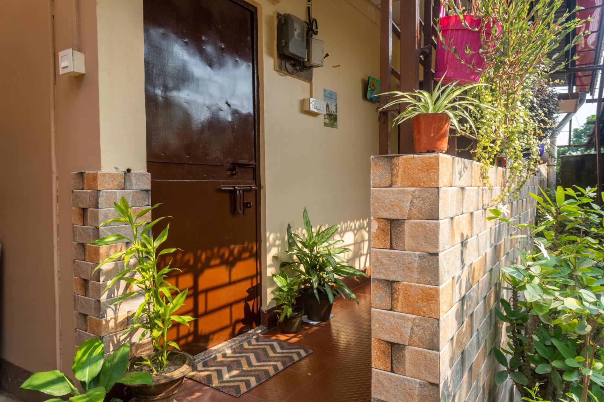 Mulaqat Homestay Siliguri Extérieur photo
