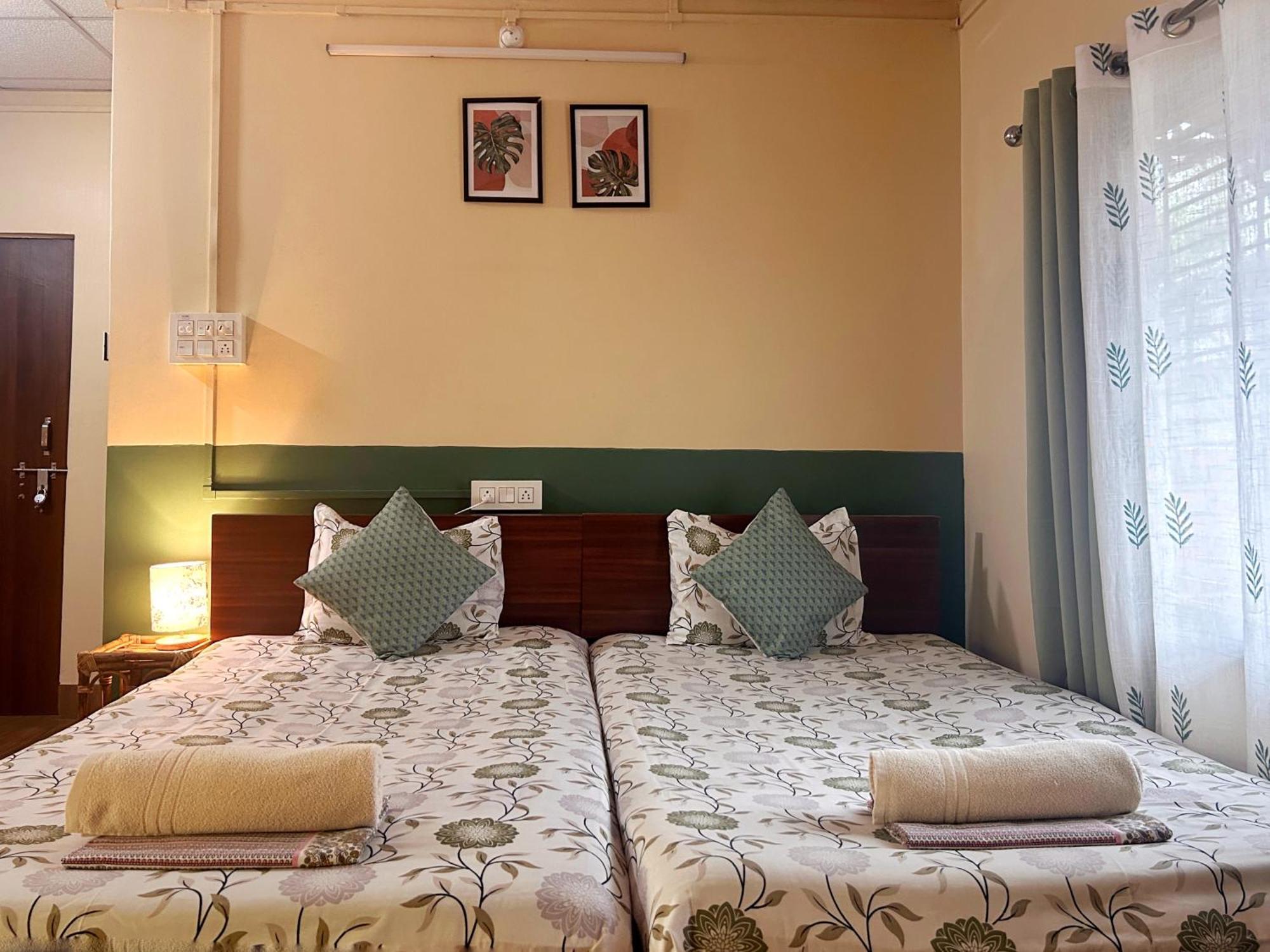 Mulaqat Homestay Siliguri Extérieur photo